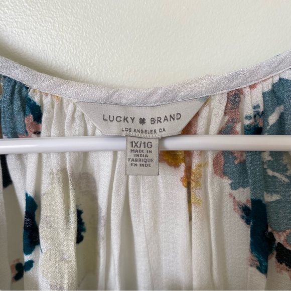 LUCKY BRAND Flowy Bohemian Blouse Floral Pattern NWT - Picture 3 of 10